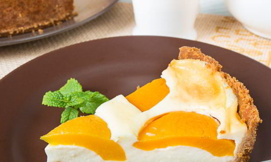 Рецепт заварного пирога с персиками