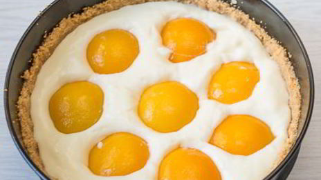 заварной пирог с персиками