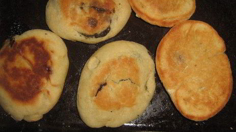 булочки-пирожки с маково-халвично-ягодной начинкой, постные