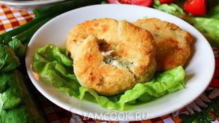 Быстрые пирожки с курицей и брынзой