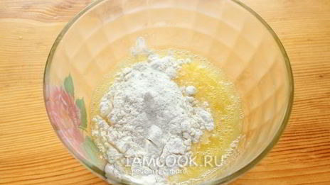 быстрые пирожки с курицей и брынзой