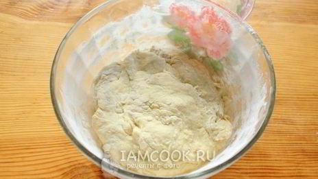 быстрые пирожки с курицей и брынзой