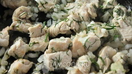 быстрые пирожки с курицей и брынзой