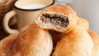 Дрожжевые пирожки с печеночной начинкой