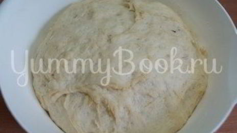 дрожжевые пирожки с вишней