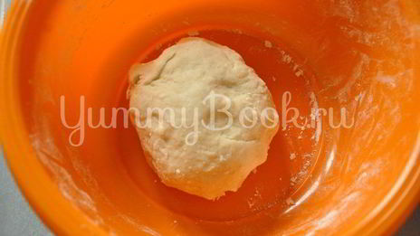 мини-пирожки с брынзой и помидорами