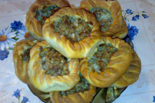 Открытые пирожки с мясом и рисом