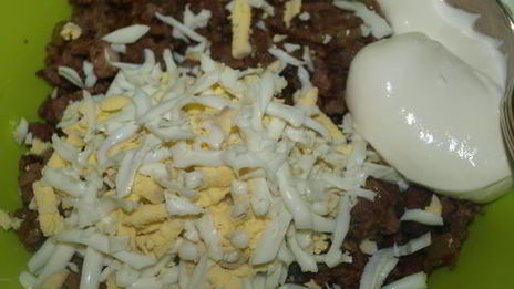 пирожки дрожжевые с капустой и мясом