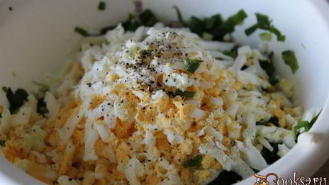 пирожки из лаваша с зеленым луком и яйцом