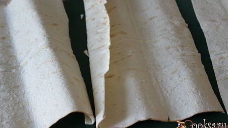 пирожки из лаваша с зеленым луком и яйцом