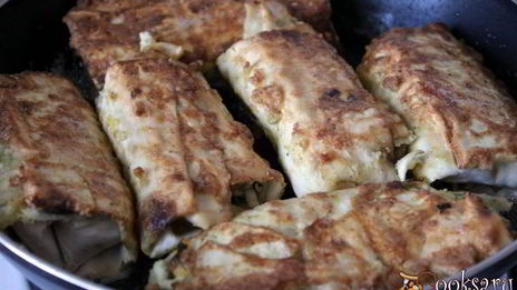 пирожки из лаваша с зеленым луком и яйцом