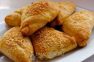 Пирожки с грибами и сыром