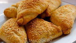 Пирожки с грибами и сыром