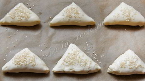 пирожки с грибами и сыром