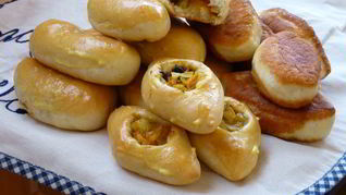 Пирожки с капустой и грибами