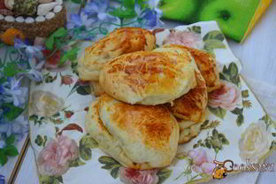 Пирожки с картофелем и лисичками