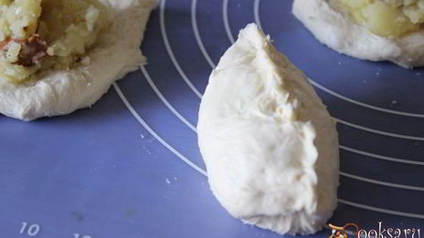 пирожки с картофелем и лисичками