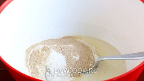 пирожки с рисом, яйцом и зеленым луком