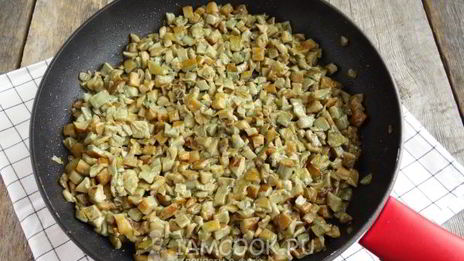 пирожки с солеными грибами