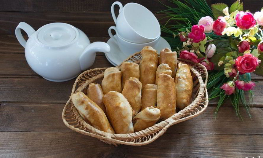 Рецепт пирожков с сосисками и сыром