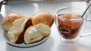 Пирожки со сливой из дрожжевого теста