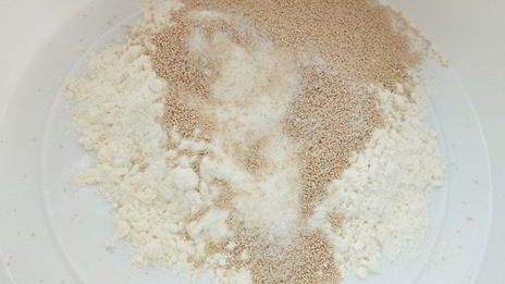 пирожки весенние с луком и яйцом