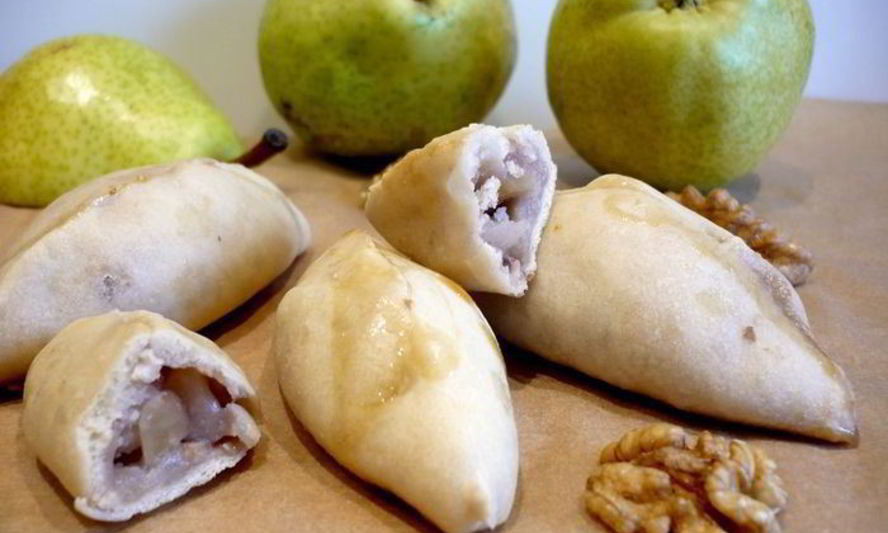 Рецепт постных пирожков на кокосовом тесте с грушево-ореховой начинкой