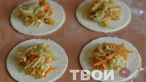 слоеные пирожки