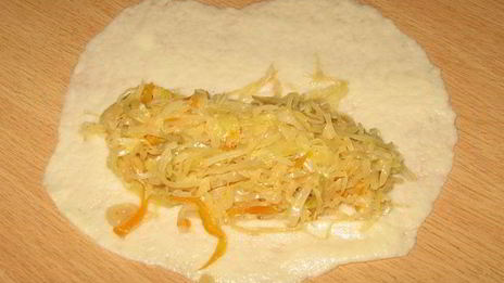 закусочные пирожки с капустой