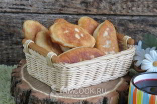 Жареные пирожки с капустой и яйцом