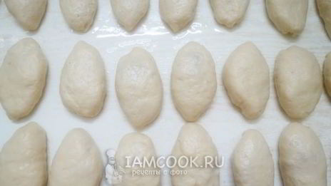 жареные пирожки с капустой и яйцом