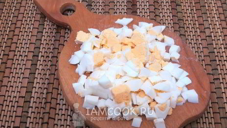 жареные пирожки с капустой и яйцом