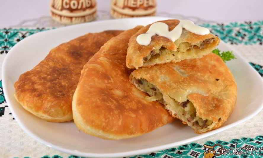 Рецепт жареных пирожков с картофелем и печенью