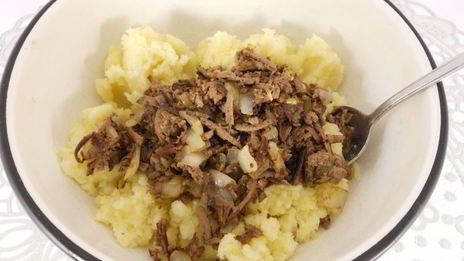 жареные пирожки с картофелем и печенью