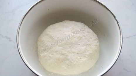 жареные пирожки с мясом и грибами