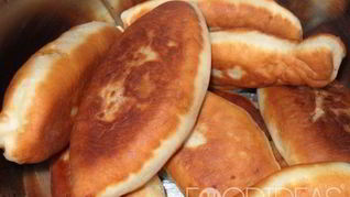 Жареные пирожки с повидлом