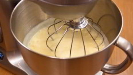 бисквитное пирожное с апельсиновым суфле