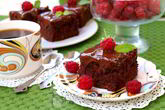 Брауни с малиной