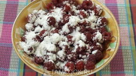 брауни с малиной