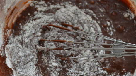 брауни с соленой карамелью