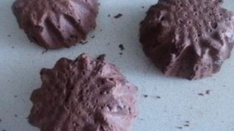 кокосовые пирожные в шоколаде