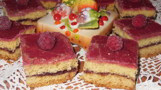 Песочное пирожное Малинка