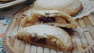 Песочные пирожные с яблоками