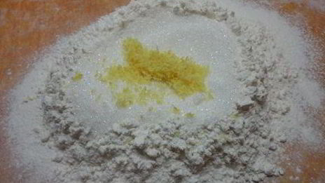 песочные пирожные с яблоками