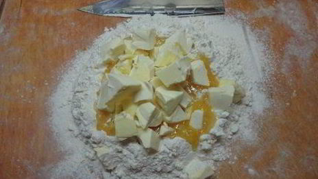 песочные пирожные с яблоками