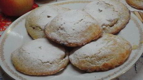 песочные пирожные с яблоками