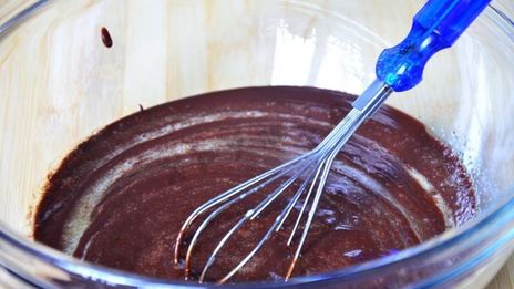 пирожное брауни с фундуком