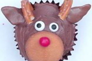 Пирожные капкейки Олени