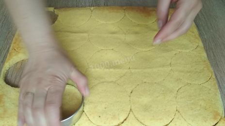 пирожные с клубникой и бананом