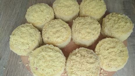 пирожные с клубникой и бананом